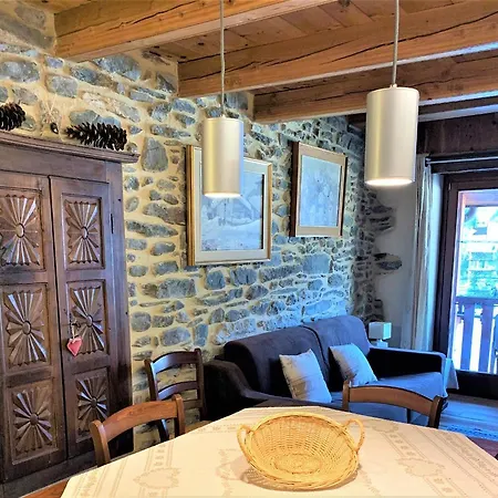 Apartment Trois Couronne Di Charme Ad Uso Turistico Vda *