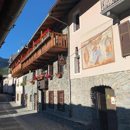 Apartment Trois Couronne Di Charme Ad Uso Turistico Vda La Salle
