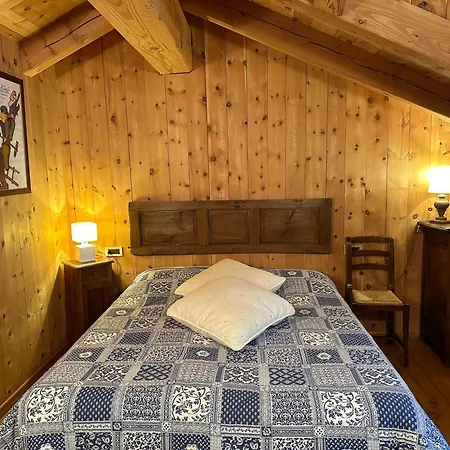 Trois Couronnes Di Charme Ad Uso Turistico Breve E Stagionale Apartmán *