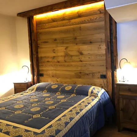 Trois Couronnes Di Charme Ad Uso Turistico Breve E Stagionale * La Salle