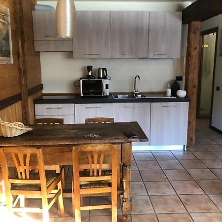 Trois Couronnes - Grande Rochere Appartamento Di Charme A La Salle Valle D'Aosta