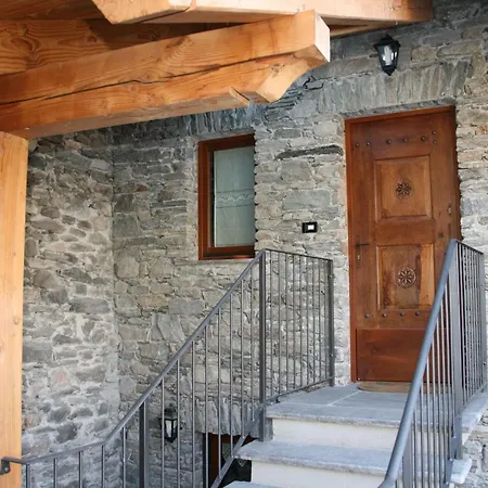 Trois Couronnes - Grande Rochere Appartamento Di Charme A La Salle Valle D'Aosta
