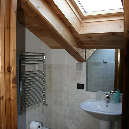 Trois Couronnes Di Charme Ad Uso Turistico Breve E Stagionale Apartmán La Salle