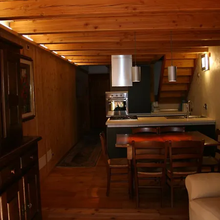 Trois Couronne Di Charme Ad Uso Turistico Vda Apartment *