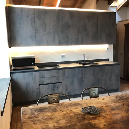 Trois Couronnes Di Charme Ad Uso Turistico Breve E Stagionale La Salle