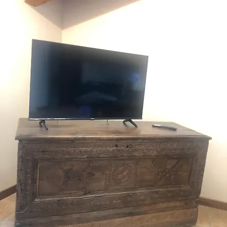 Apartmán Trois Couronnes Di Charme Ad Uso Turistico Breve E Stagionale La Salle