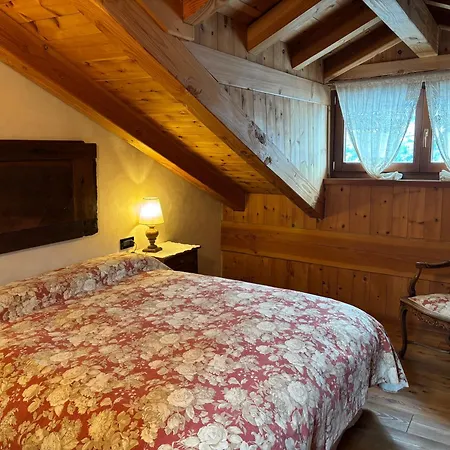 Trois Couronnes - Grande Rochere Appartamento Di Charme A La Salle Valle D'Aosta Διαμέρισμα