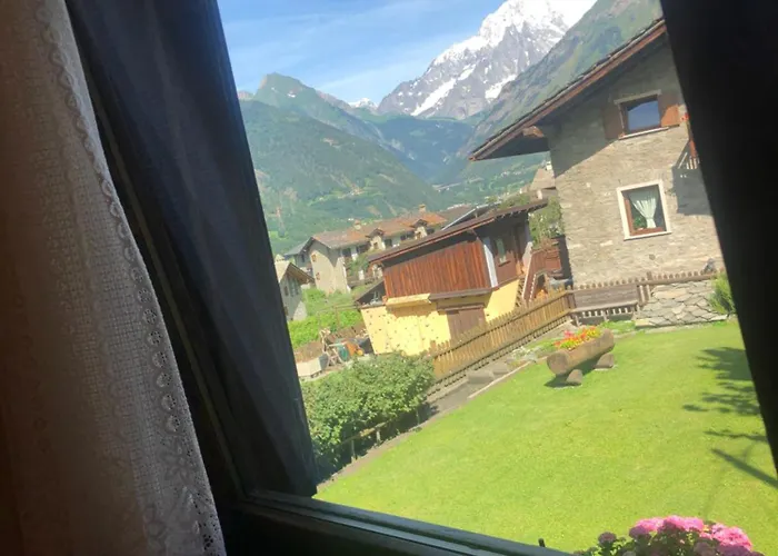 Trois Couronnes Di Charme Ad Uso Turistico Breve E Stagionale * La Salle