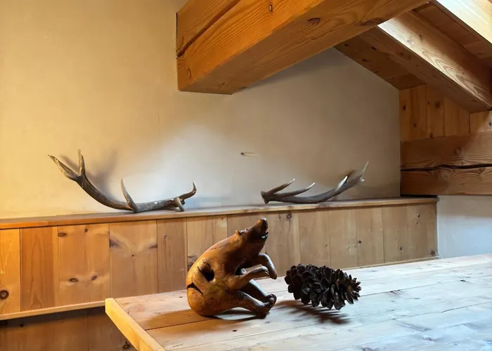 Trois Couronnes Di Charme Ad Uso Turistico Breve E Stagionale Apartment La Salle